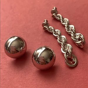 sale! Set of 2 Monet Vintage earrings